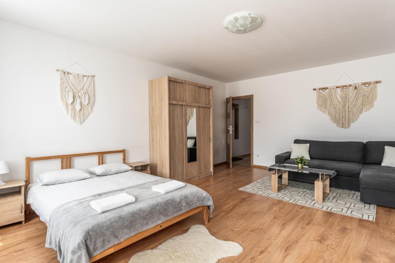 Interdom Apartment *