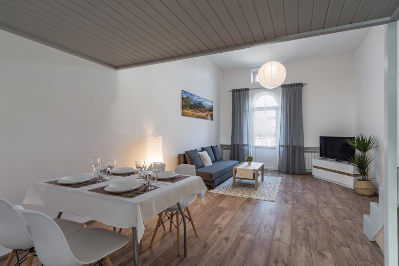 Interdom Apartment